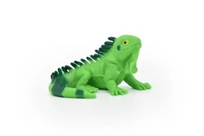 Iguana, Toy Lizard Very Nice Plastic Model Replica,     2 1/2"      CWG239 B306