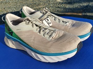 hoka arahi 4 mens