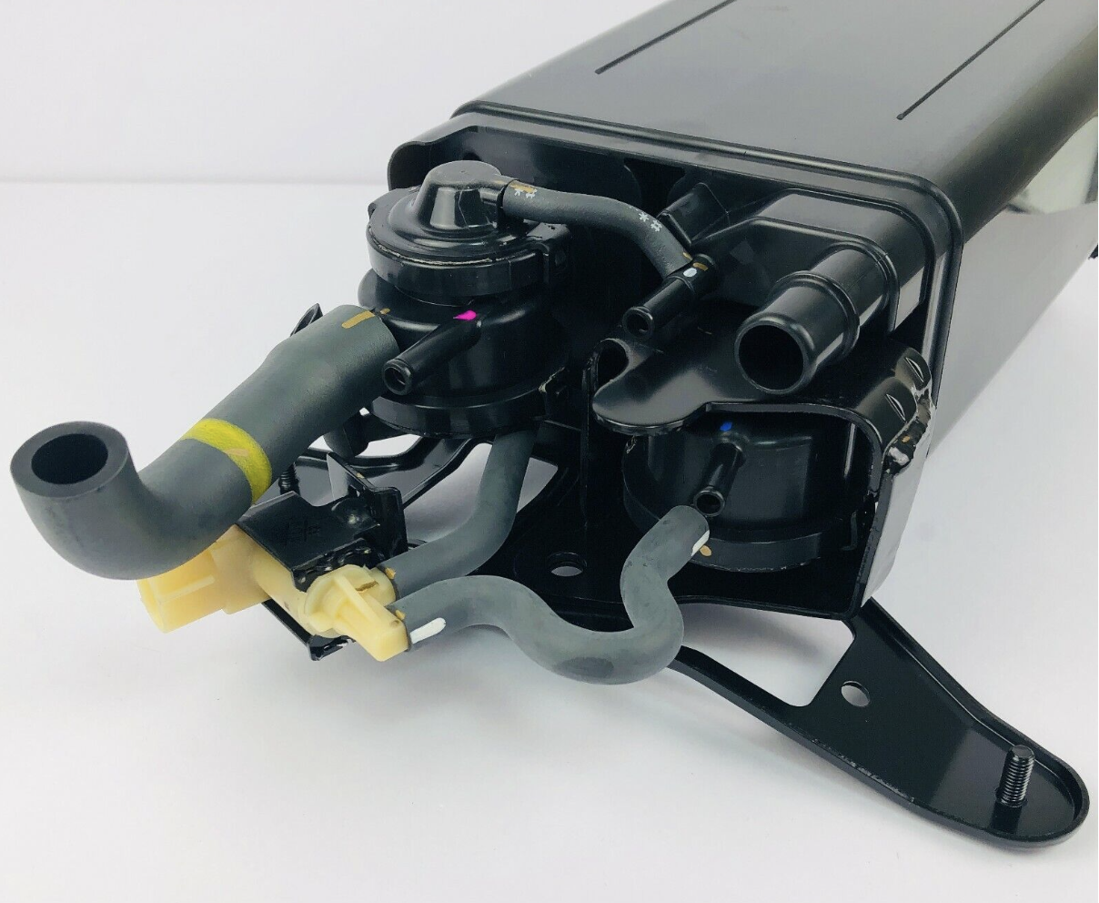 TOYOTA GENUINE Lexus RX300 9901 Charcoal Emission Canister Assy 77740