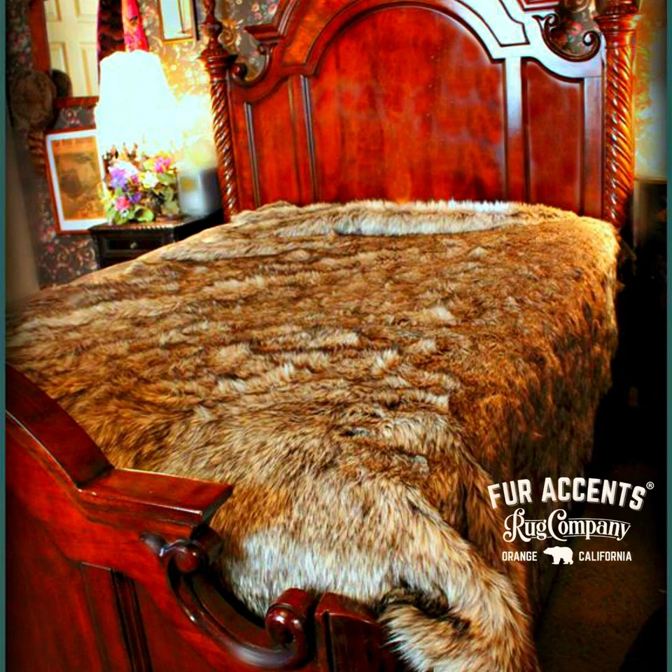 Colcha de felpa de piel sintética - Manta edredón - Oso - Coyote - ACENTOS DE PIEL DE LOBO  Foto 4 de 4