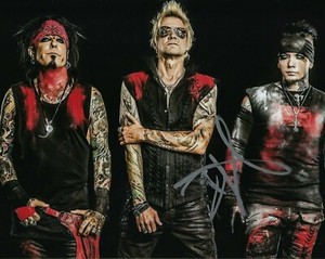 Gfa Sixx A M Armes N Roses Dj Ashba Signe 8x10 Photo Preuve D6 Coa Ebay Gfa Sixx A M Armes N Roses Dj Ashba Signe 8x10 Photo Preuve D6 Coa Ebay