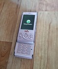Sony Ericsson W595 w kolorze różowym (głośność uszkodzona )