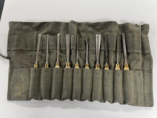 Robert Sorby Carving Tool Set (10) w/ Roll Pouch