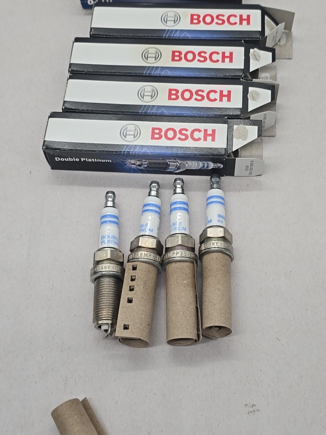 4 X Spark Plugs Bosch 8110 Double Platinum For 2014-2017 FIAT 500 L4-1.4L