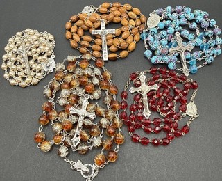 Lote De Cruces Crucifijo Rosarios Católicos De Colección Hasta Ahora Vidrio Perla Madera Ab