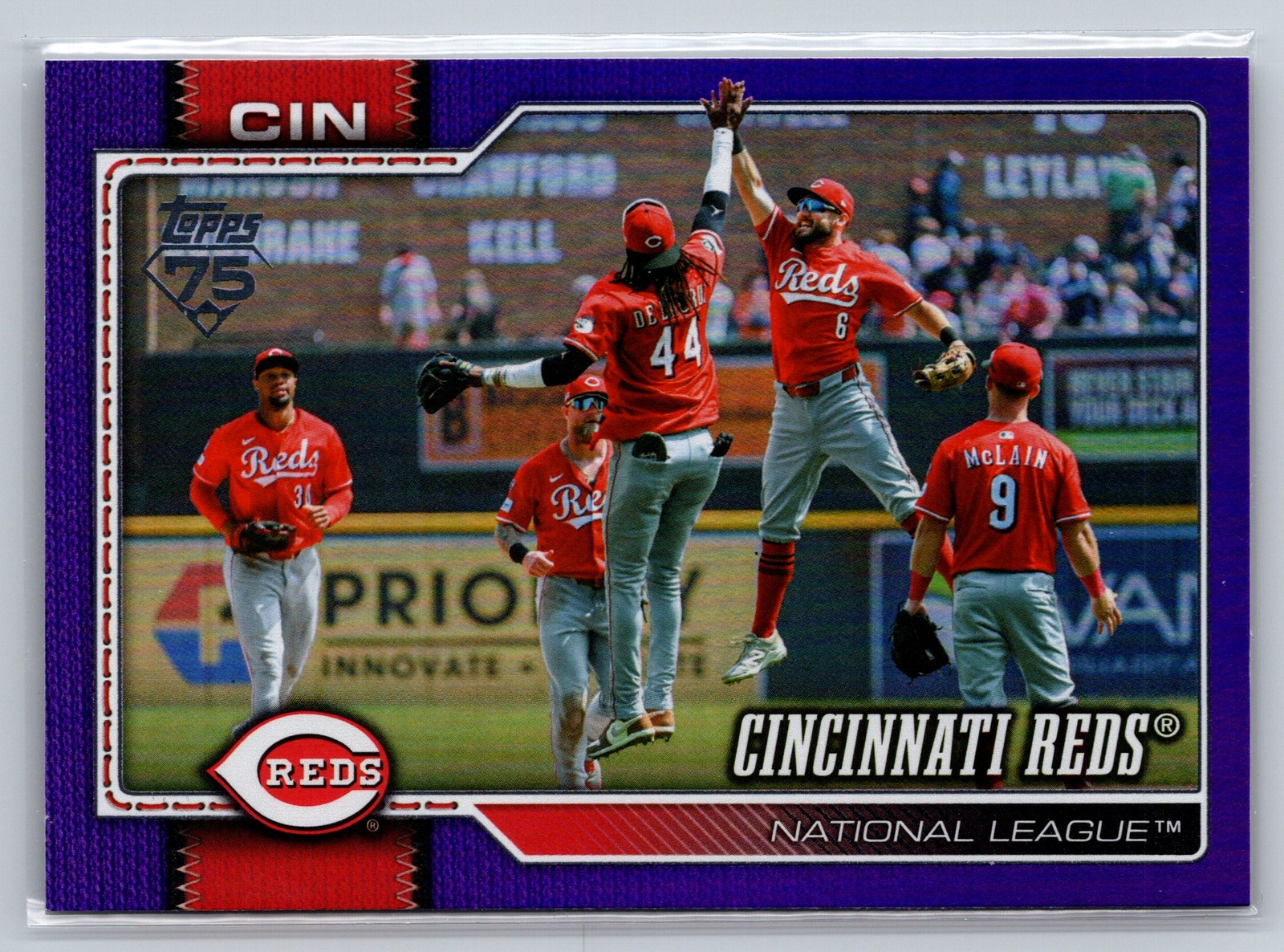 2026 Topps #488 Cincinnati Reds Purple Rainbow Foil #/250
