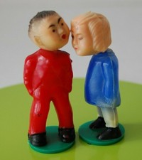 kissing dolls magnetic