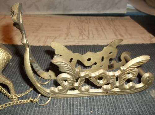 Vintage BRASS FIGURINE Animal 1 REINDEER PULLING SLEIGH ATTACHING BY 2 CHAINES - Picture 4 of 5