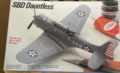 Testors Model Aircraft Kit SBD Dauntless 1:72 Scale #693 Brand New