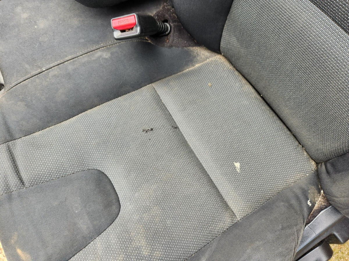 Bページ　204 2004 MAZDA B-2300 Split Bench Seat Manual Bases Included | eBay