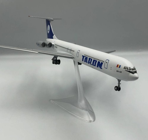 Ilyushin 62M Tarom YR-IRE(Blue livery) IL-62 scale 1/200 - Picture 7 of 16