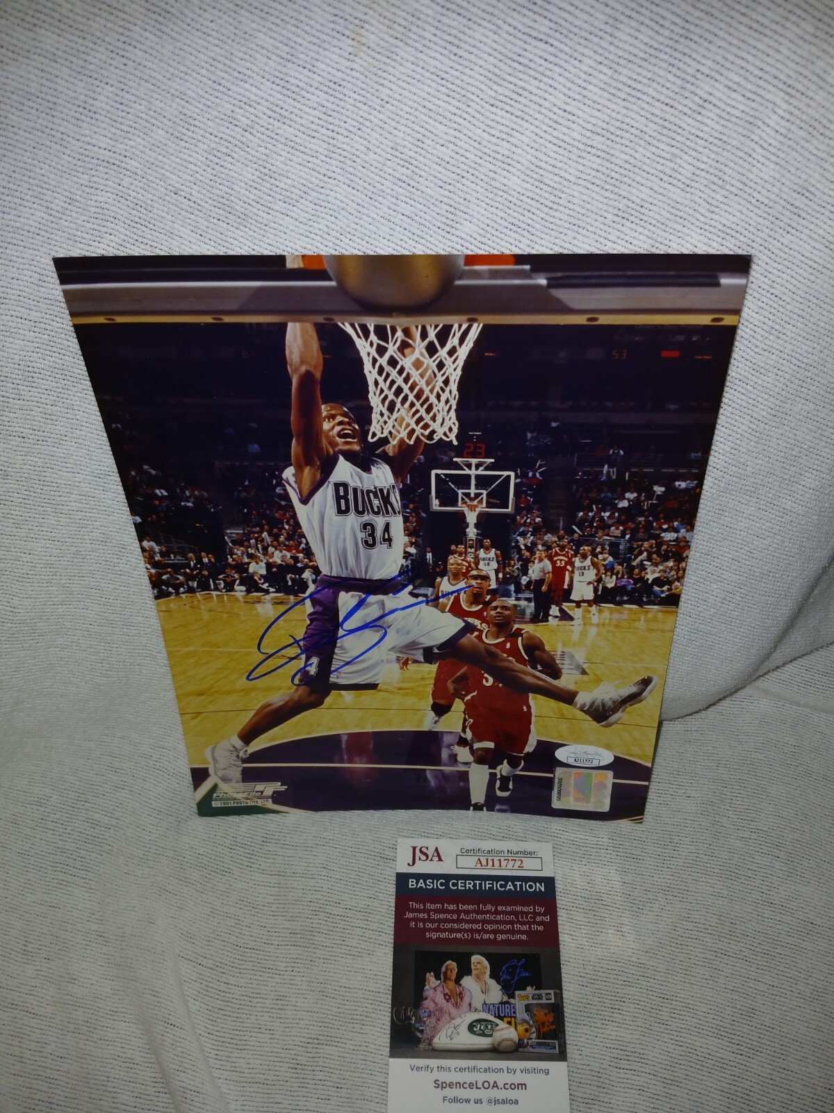 Ray Allen Autographed Signed Milwaukee Bucks auto 8x10 photo (JSA) 