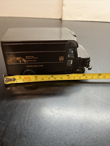 Vtg 1:32 1977 UPS P-600 Friction Package Delivery Truck Plastic W11 - Picture 6 of 6