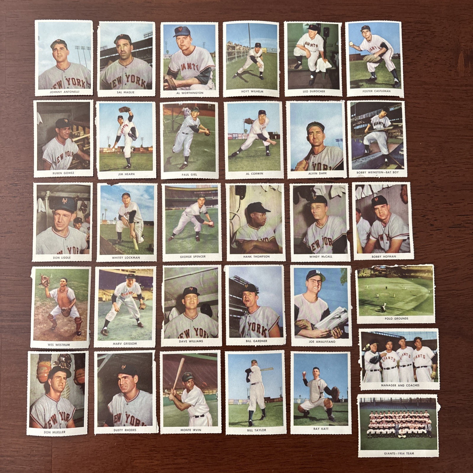 1955 Golden Stamps New York Giants 31 Card Stamp Set Baseball Cards