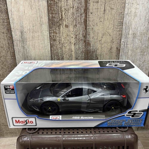 Maisto 1/18 Ferrari 458 Speciale Metallic Grey Diecast Scale