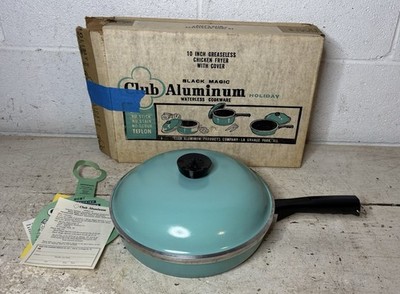 NOS Vintage Club Aluminum 10  Frying Pan With Lid Turquoise Original Box Skillet