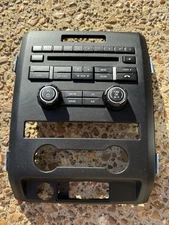 2014 Ford F-150 Dashboard (STOCK)