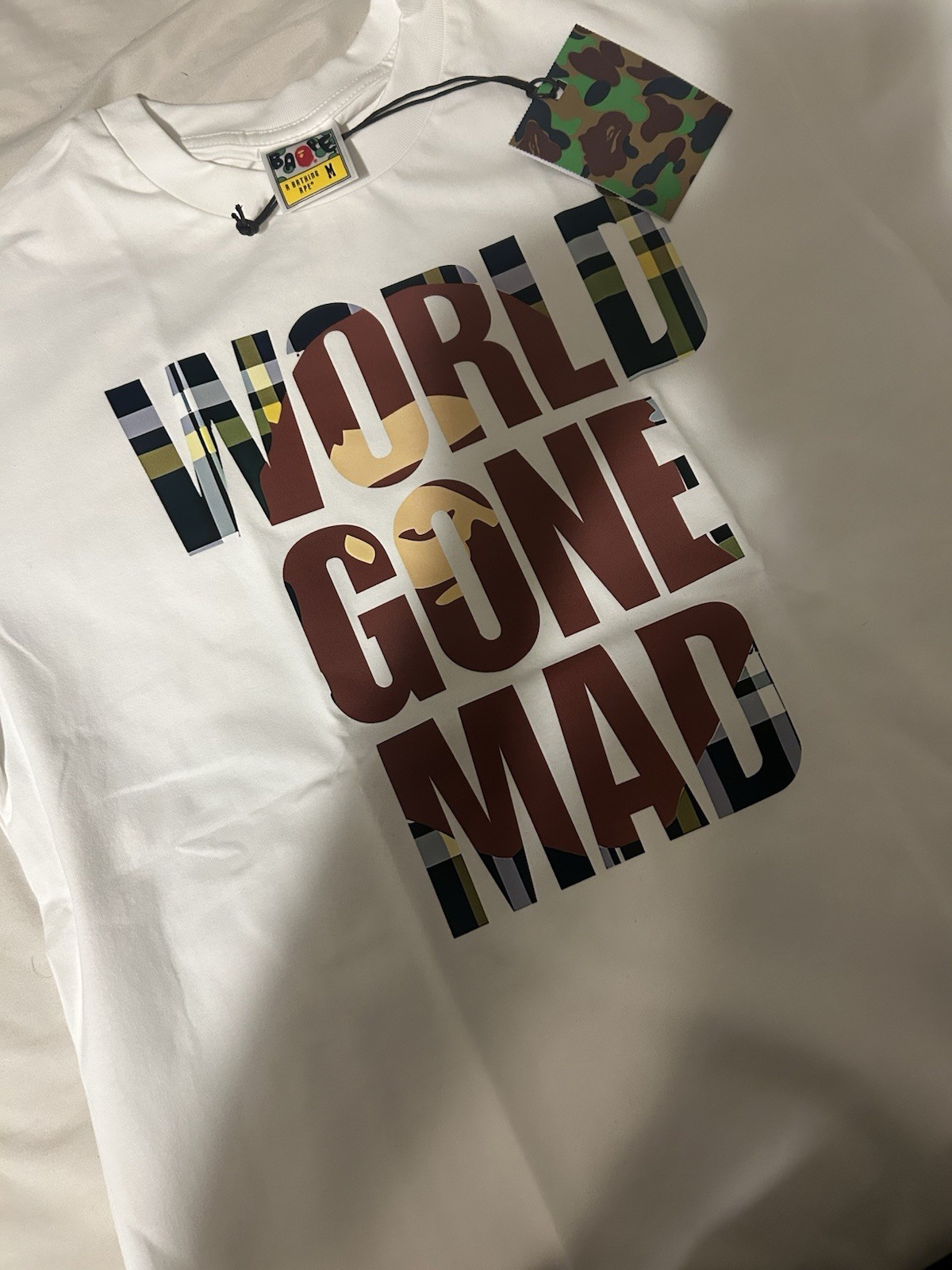 A Bathing Ape World Gone Mad Limited Edition Men's White Graphic Logo T-Shirt L