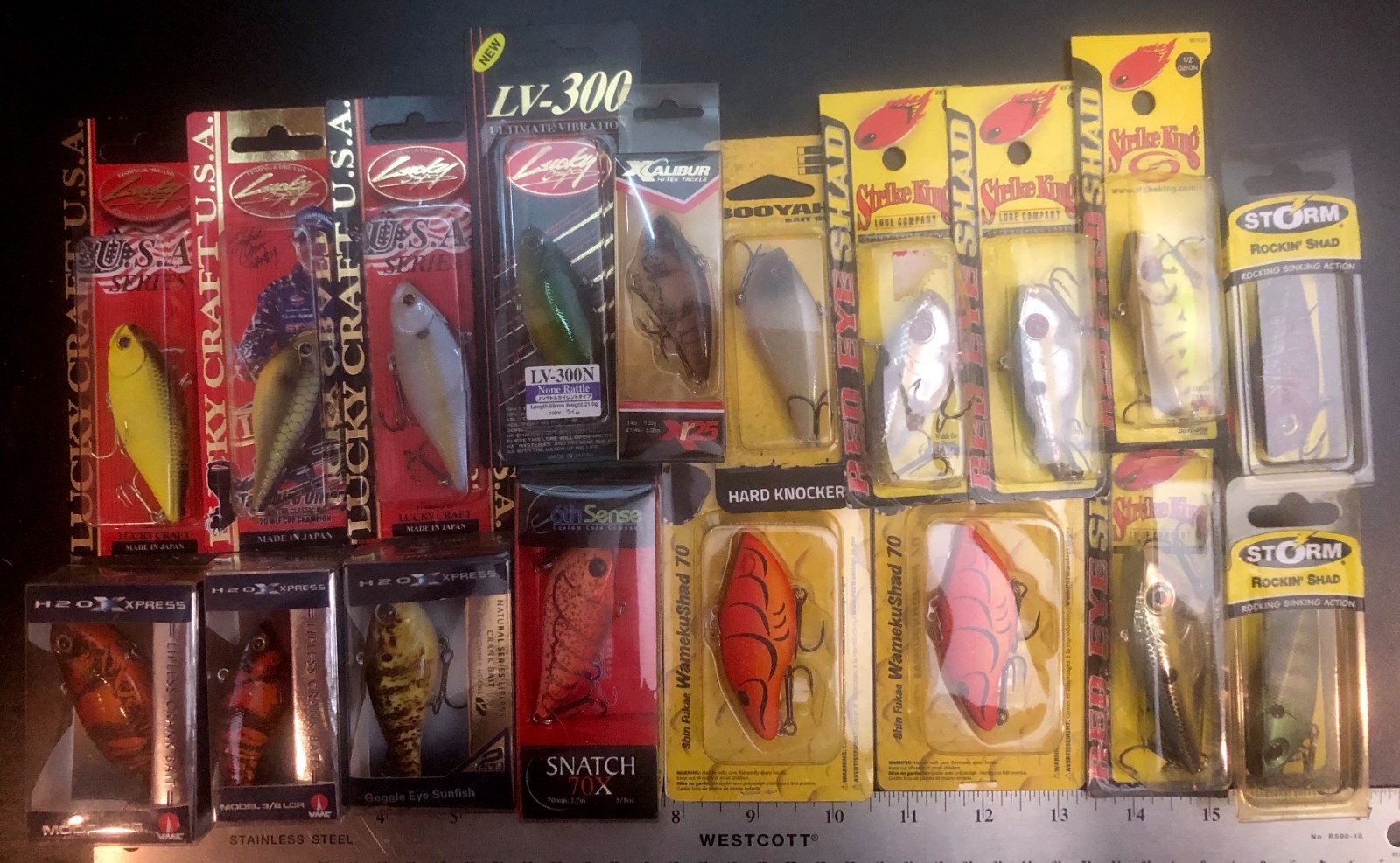 Huge Lipless Crankbait Lot - Lucky Craft, Xcalibur, Strike King, Spro (QTY 18) - Image 1