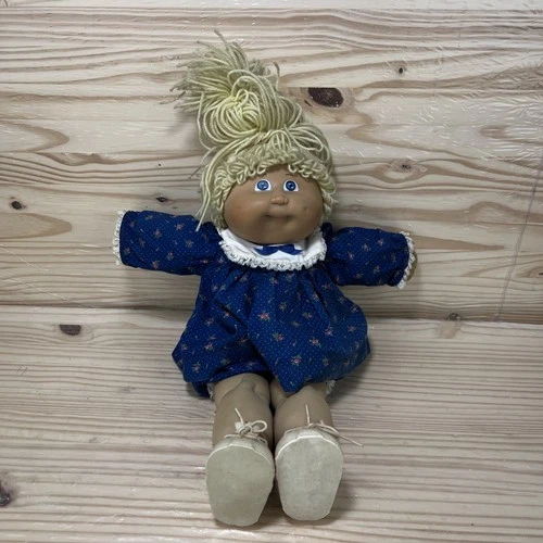 Vintage 1984 Cabbage Patch Girl Doll Yellow Hair Blue Eyes HM3 Jesmar Spain