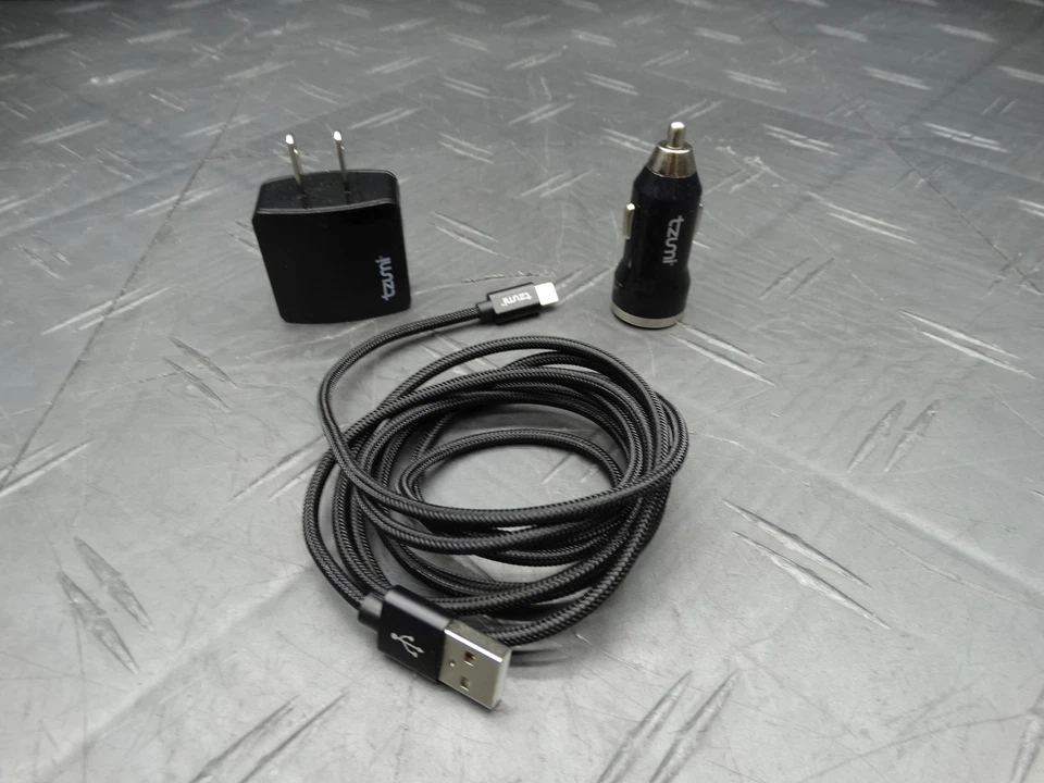 Сертифицированный зарядный комплект Tzumi Lightning Mifi для дома и автомобиля 3661 - Изображение 4 из 4