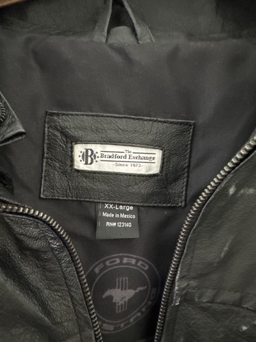 Chaqueta de carreras de cuero con logotipo bordado Ford Mustang - Imagen 4 de 8
