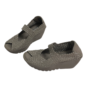 sketchers slip on sandals