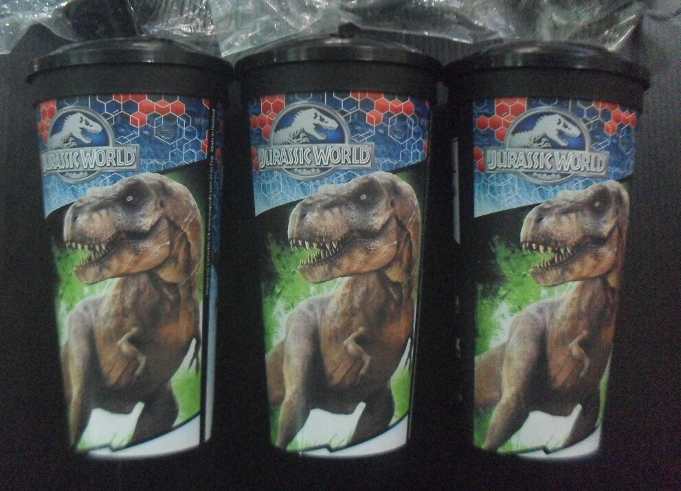 Jurassic World 24金メッキチケット 世界2015枚限定 s-l1200.jpg