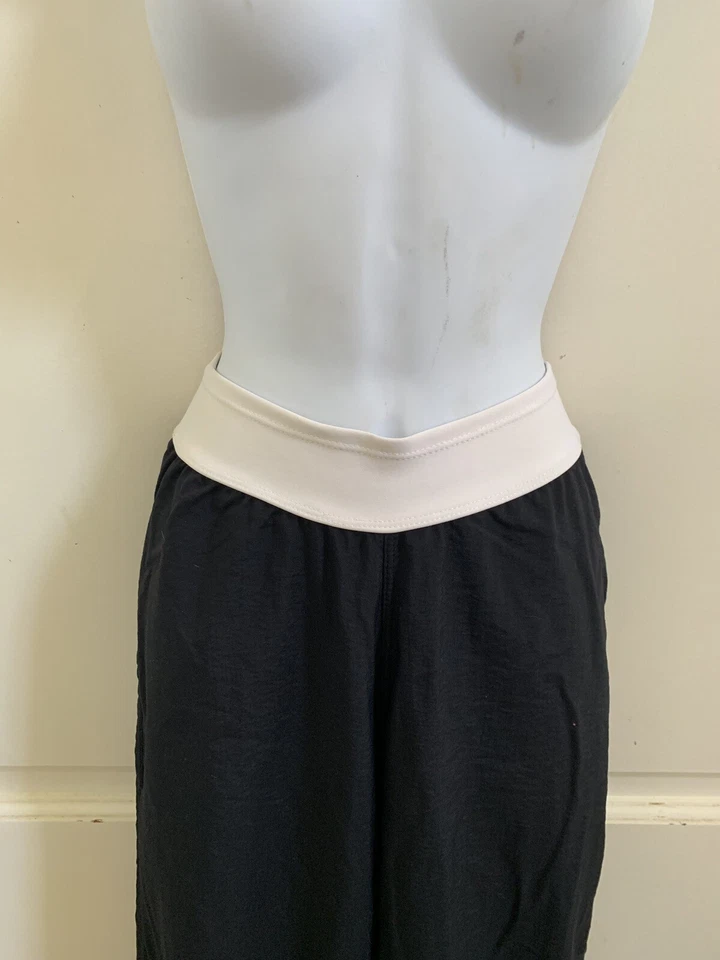 Pantalones de fitness Blue Fish Brasil negros de poliamida holgados dobladillo alternado talla M Foto 3 de 4