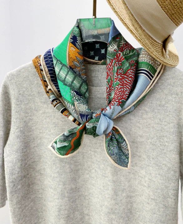 70% Cashmere 30% Silk Wrap Scarf Green grass Print Double Face Print Shawl 27'' - Image 2 of 4