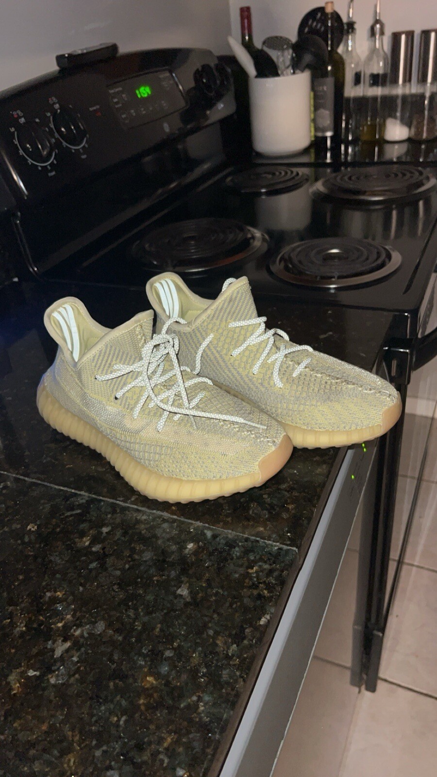 Yeezy Boost - image 3