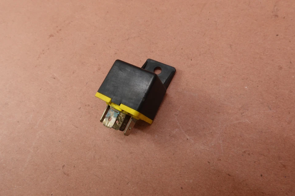 Harley-Davidson Road King 1997-2006 relé FLHRCI Foto 2 de 4