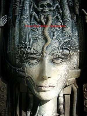 McFarlane H.R. Giger Li II Alien Wall 3D Relief Figure Statue