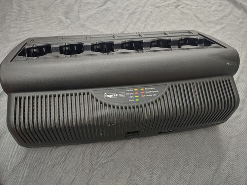 Motorola Impres Adaptive Charger 6-Bay WPLN4212BR Two-Way Radio