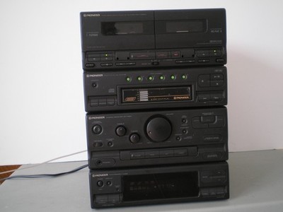 Pioneer CDデッキ スピーカー搭載 シルバー/ブラック Pioneer CDデッキ スピーカー搭載 シルバー/ブラック Pioneer CDデッキ