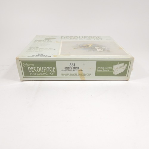 Vtg General Crafts 651 Golden Oriole Crown Decoupage Handbag Kit New Sealed - Picture 2 of 6
