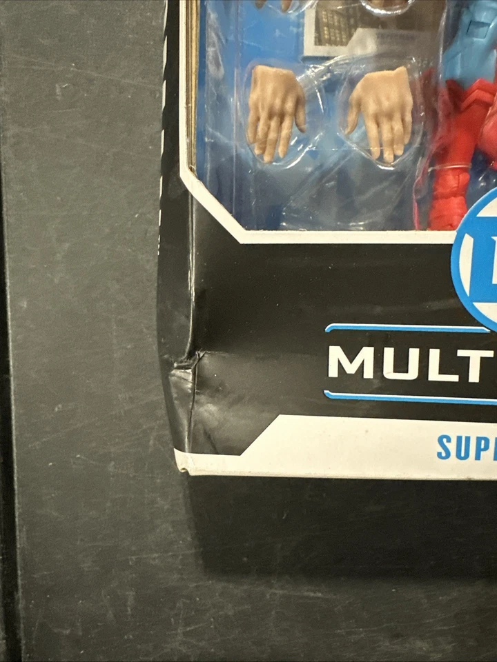 Figura de acción McFarlane DC Multiverse SUPERMAN (DC CLASSIC) 7" - Caja dañada Foto 3 de 4