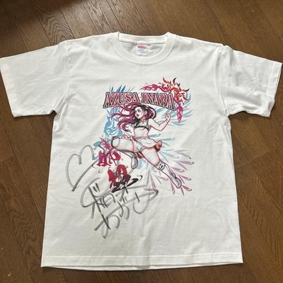 Azusa Inaba T-Shirt Größe L handsigniert