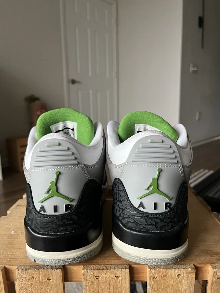 Talla 8 - Air Jordan 3 Retro Clorofila Foto 3 de 4
