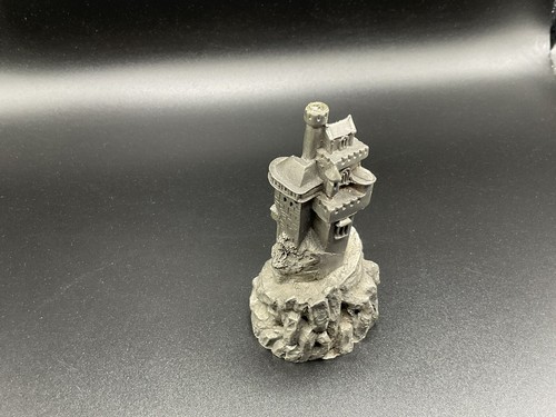 Pewter Castle Made In The USA 3 1/4” Tall By 2” Wide Very Detailed - Picture 3 of 8