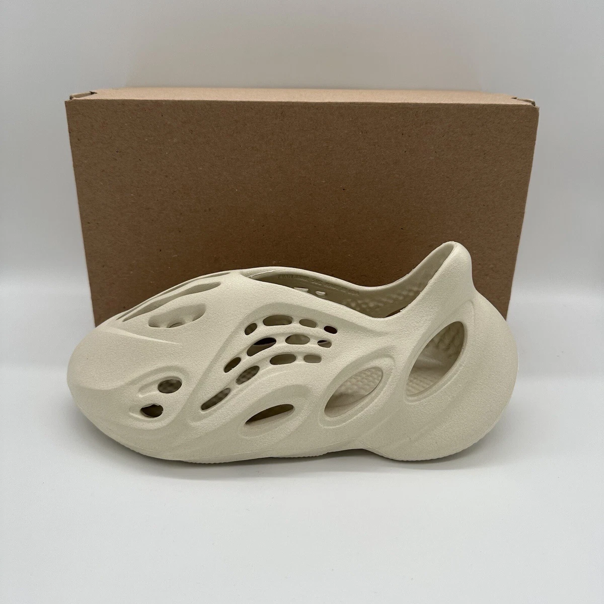 NWT adidas Yeezy Foam RNNR - Sand - Size 9 Adidas Yeezy Foam RNNR Sand Mens FY4567 | eBay main image 4