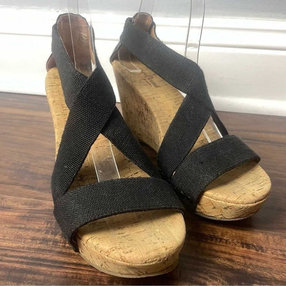 Tacones de plataforma de cuña Lucky Brand talla 8 M Midge de corcho y lona negra y cuero Foto 4 de 4