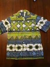 Super Vintage M Hawaiian Barkcloth Surf Shirt With One Pocket And Vented Sides.