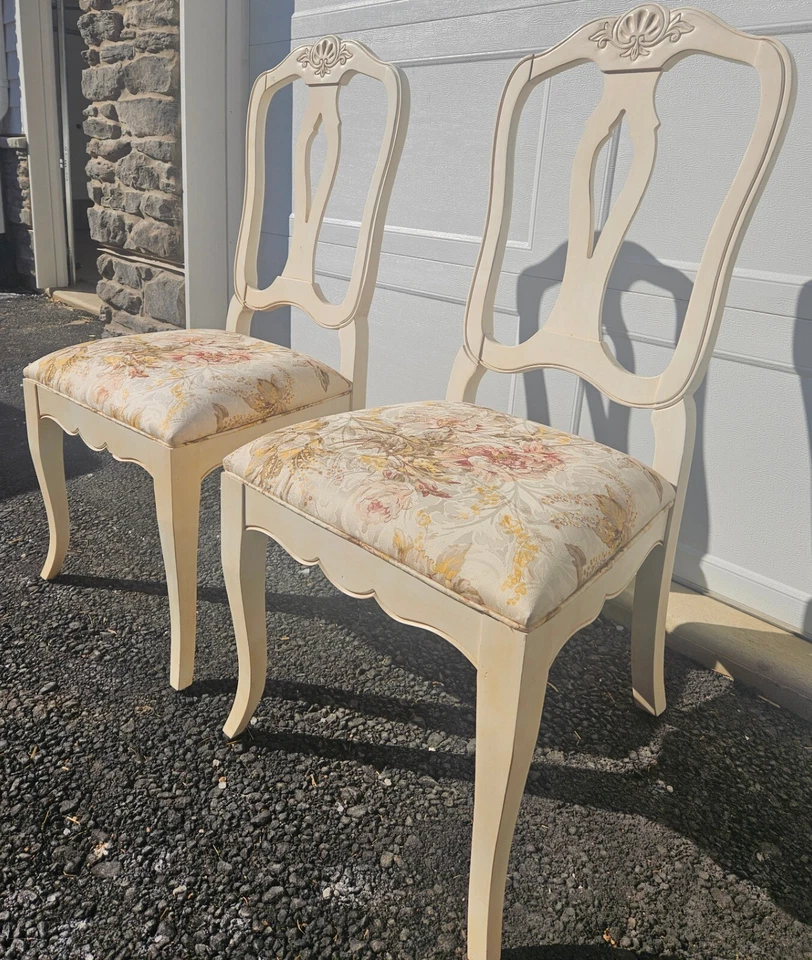 2 sillas laterales de comedor de campo francés Ethan Allen A Foto 3 de 4