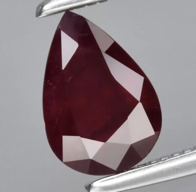 0,76ct 7x5mm Birne Rot Rubin Edelstein Tansania *beheizt