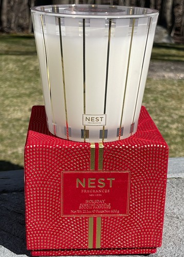 NEST Fragrances New York Holiday Limited 3-Wick Scented Candle 21.1 oz / 600 g