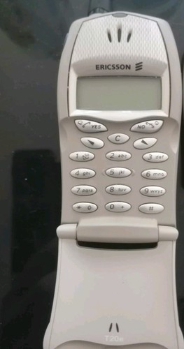 téléphone ericsson T20e Gris - Photo 2 sur 9
