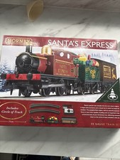 Hornby Santas Express 00 Gauge Train Set