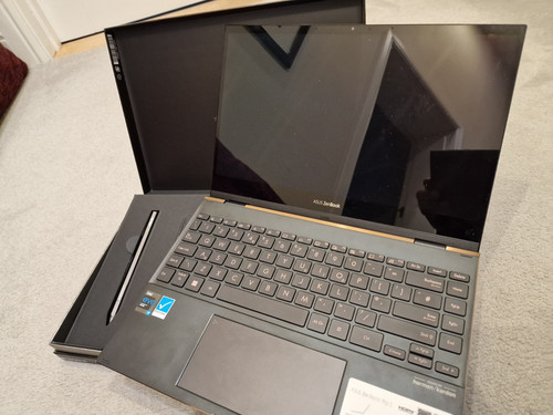 Asus Zenbook Flip S13 UX371EA 2in1 13.3" OLED Laptop Intel i7 11th Gen 16GB 1TB - Picture 1 of 9