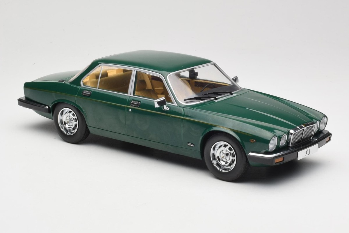 1/18 AUTOart Jaguar XJ 13 GREEN ジャガー MCG18175 Jaguar XJ Series III Dark Green MCG 1/18 | eBay